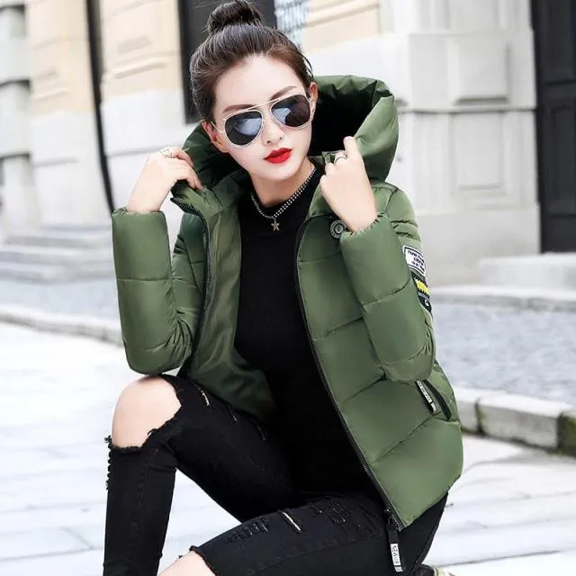 2021 New Winter Parkas Women Jacket Hooded Thick Warm Short Jacket Cotton Padded Parka Basic Coat Female Outerwear Plus Size 5XL