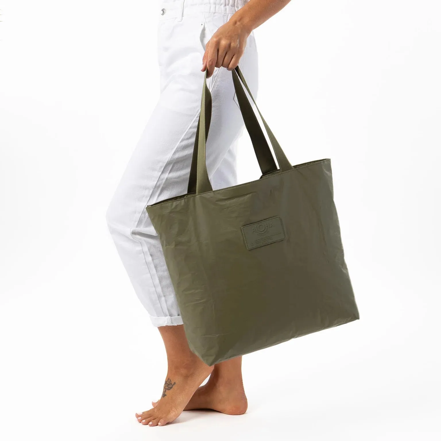 Aloha Day Tripper in Monochrome Olive, Style #DAYCT200