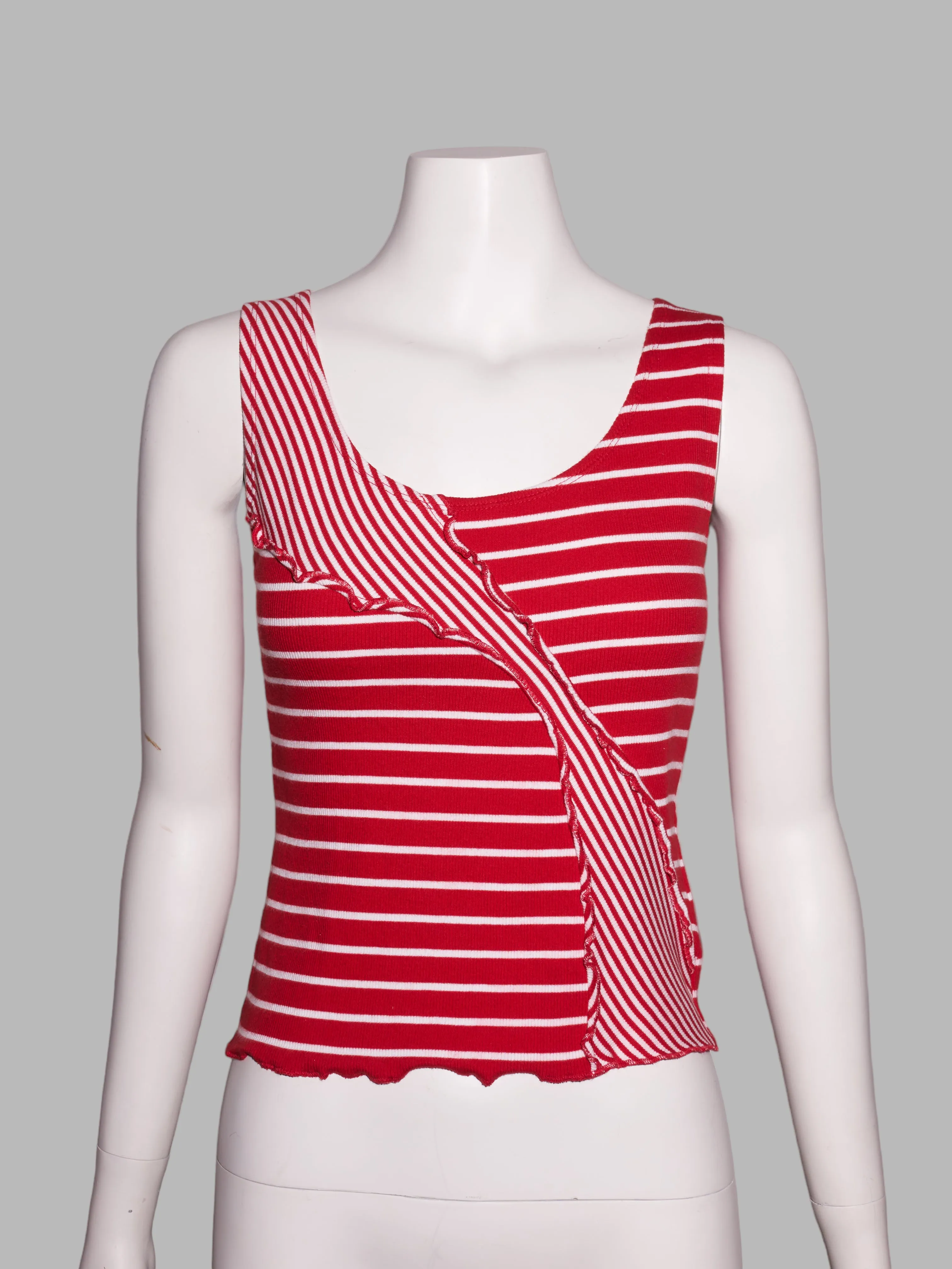 Ann Max striped red and white patchwork knit singlet