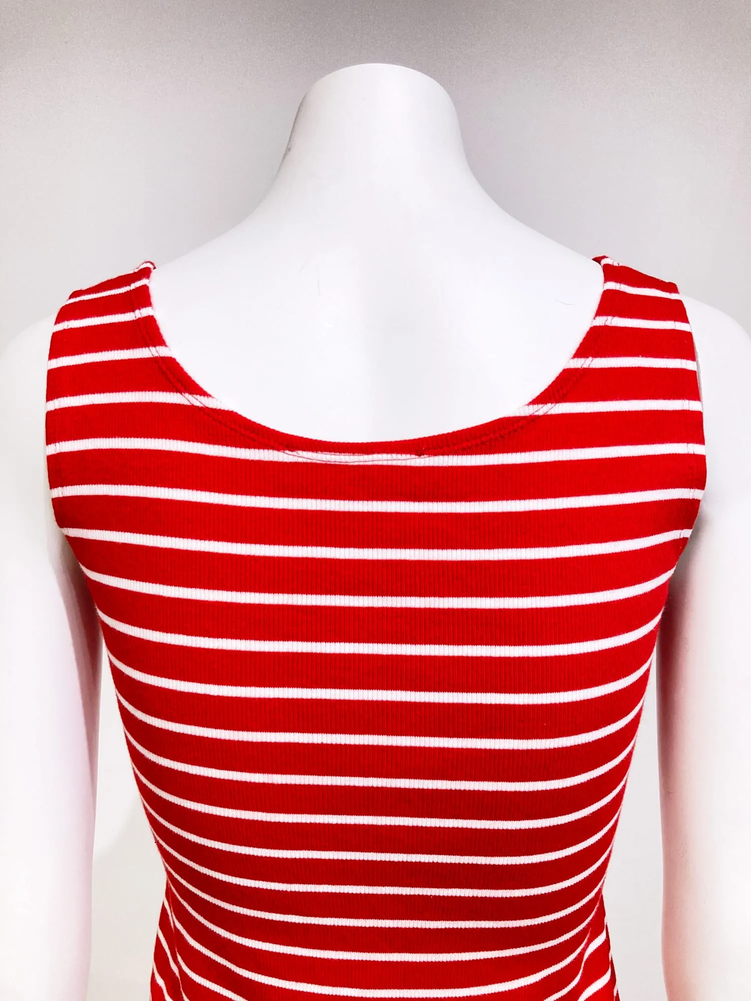 Ann Max striped red and white patchwork knit singlet