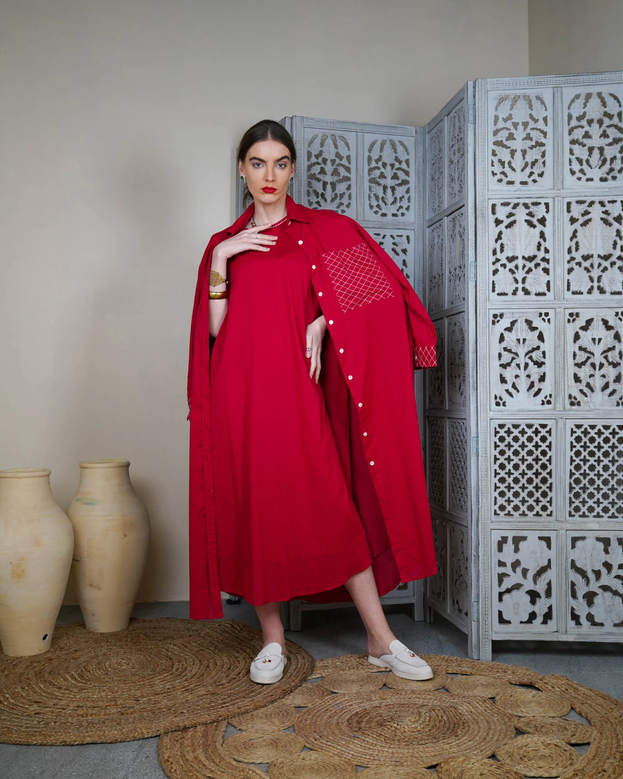 Collar Style with embroidered pocket and waist belted long sleeves with cuff embroidered cotton kaftan 3002 - قفطان