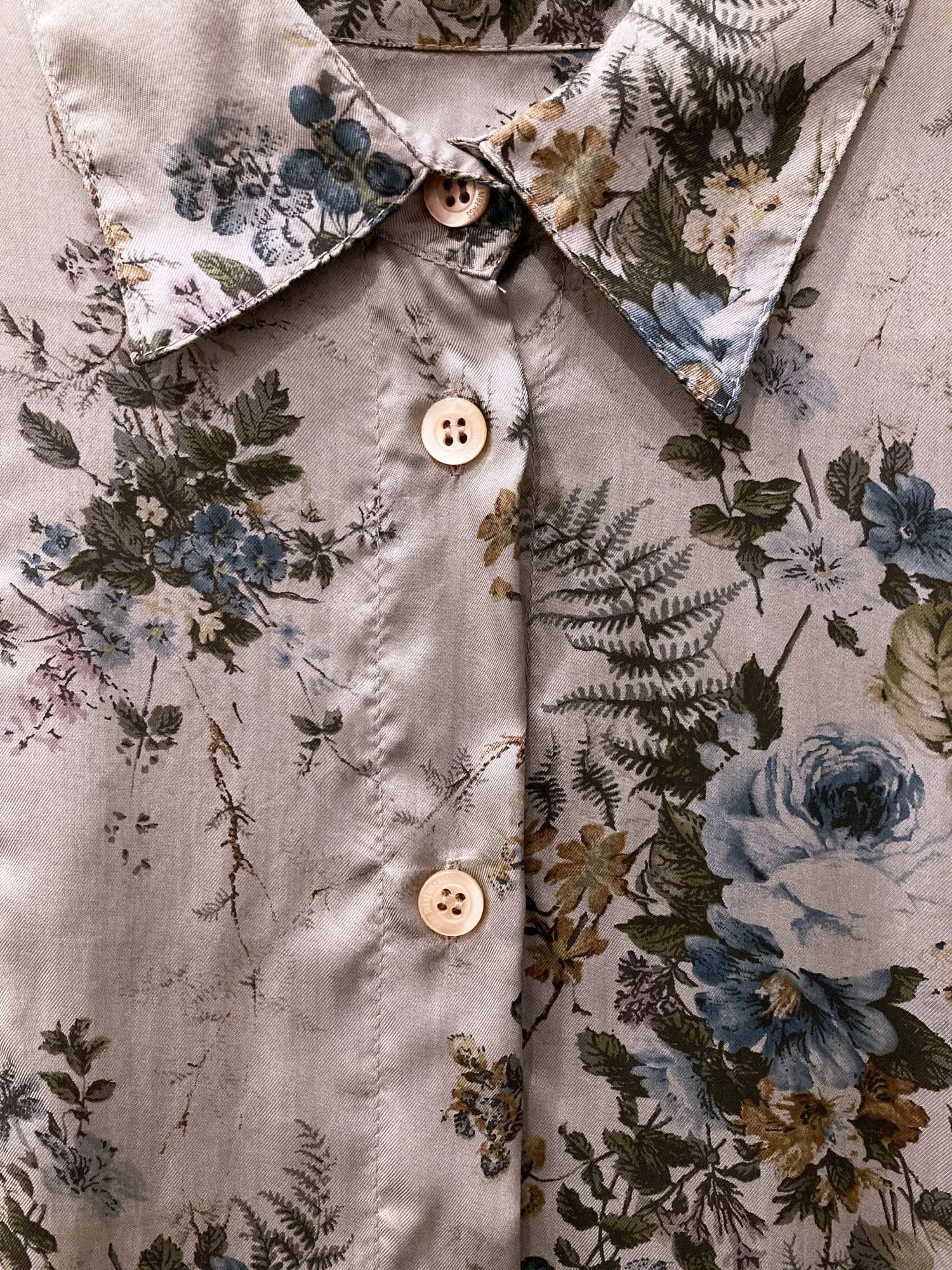 Dirk Bikkmebergs 1990s 2000s floral print extra buttonhole shirt - size M