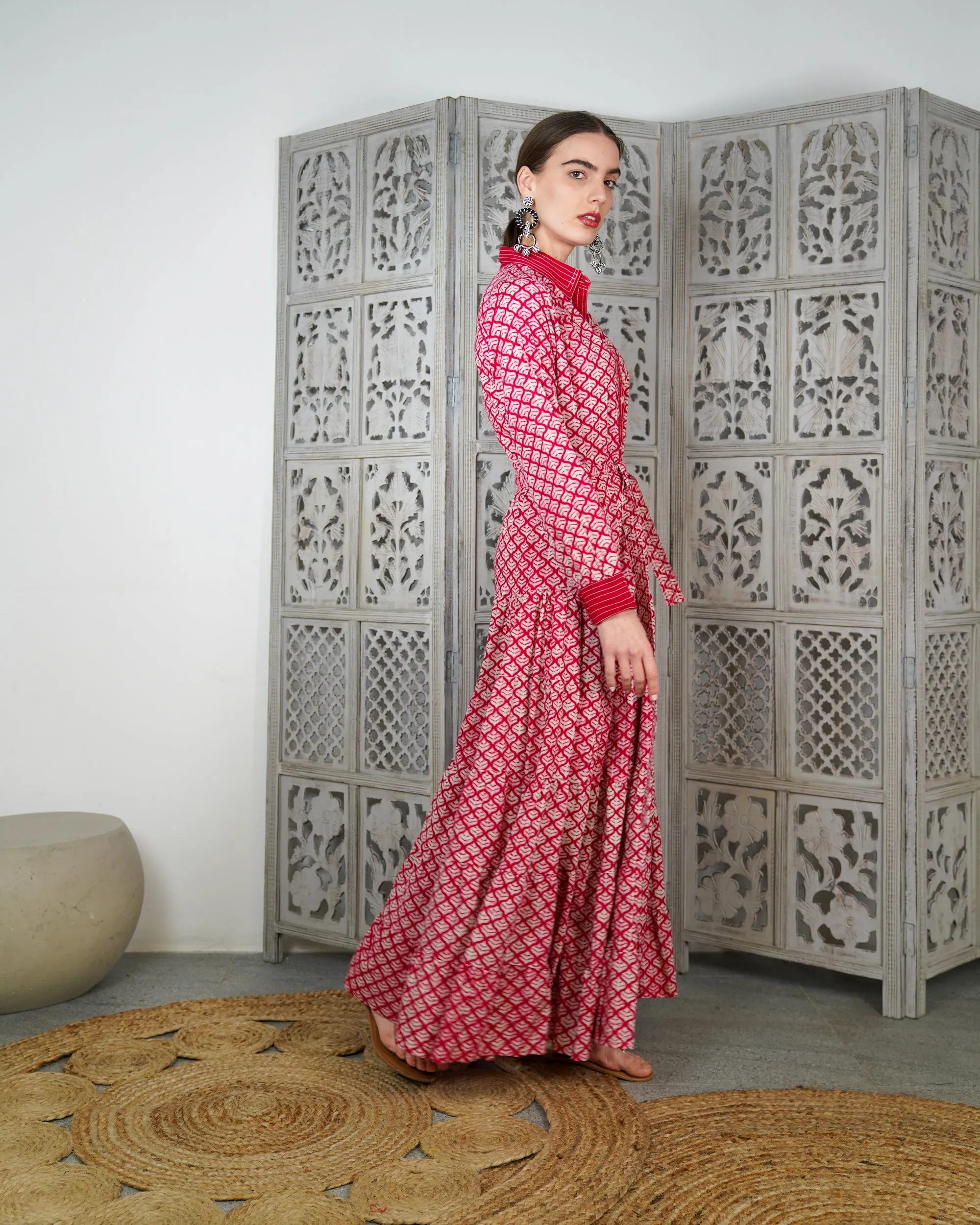 Embroidered collar with front stylish buttons and waist belted with gathered design cotton kaftan 2624 - قفطان