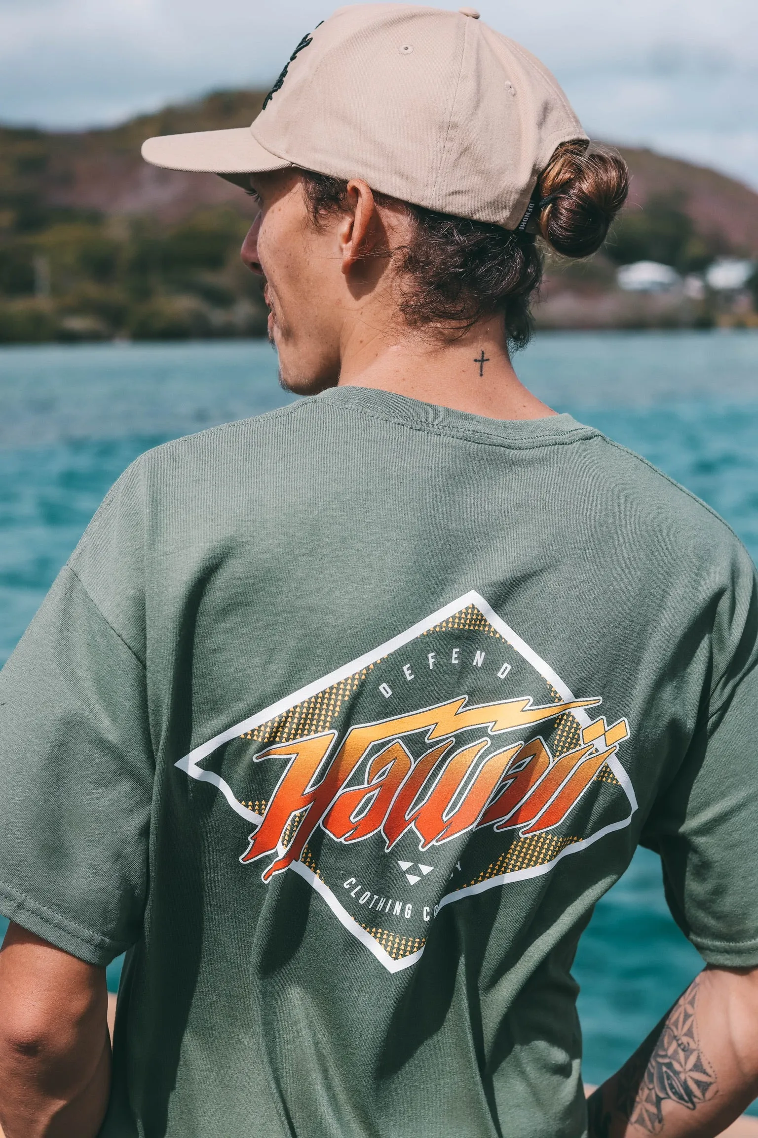 LEAHI SLOPE Light Olive Premium Tee