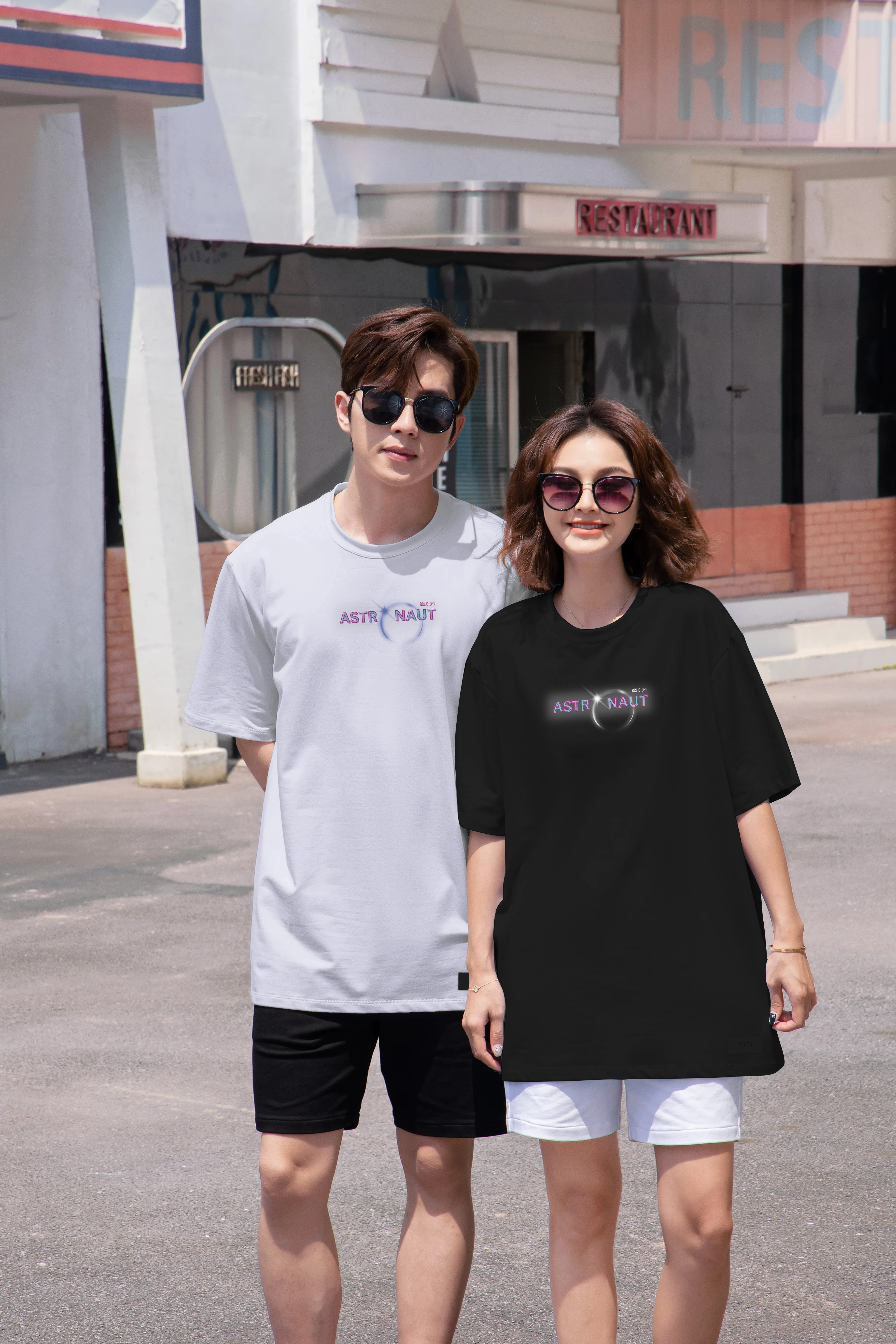 "UNIVERSE CAT" Drop-Shoulder Oversized Tee - 2027