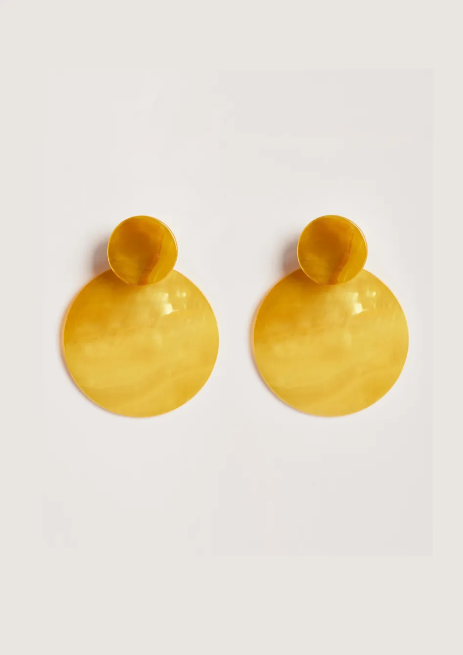 The Shell Earrings in Yellow